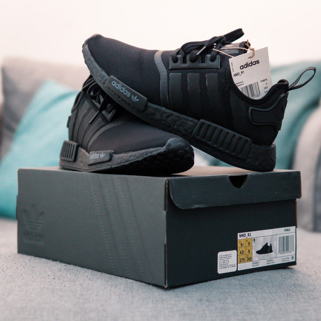 Nmd r1 deals primeknit triple black