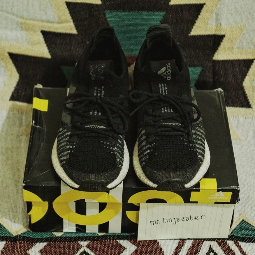 Adidas PulseBOOST HD Black/Grey size 8½ / 42, Fesyen Pria, Sepatu ,  Sneakers di Carousell