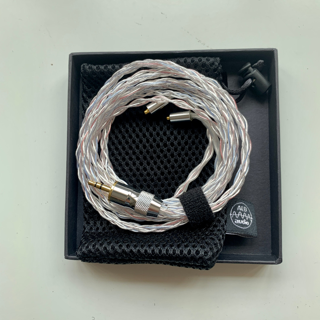 新品未使用ALO audioSXC 8 IEM Cable - MMCXイヤホン 人気の雑貨が