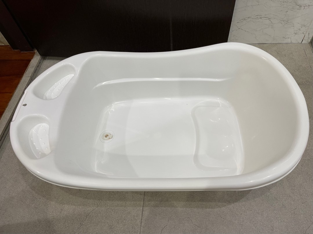 Elianware Large size Baby Bath Tub (White), Babies & Kids, Bathing & Changing, Bathtub & Bath