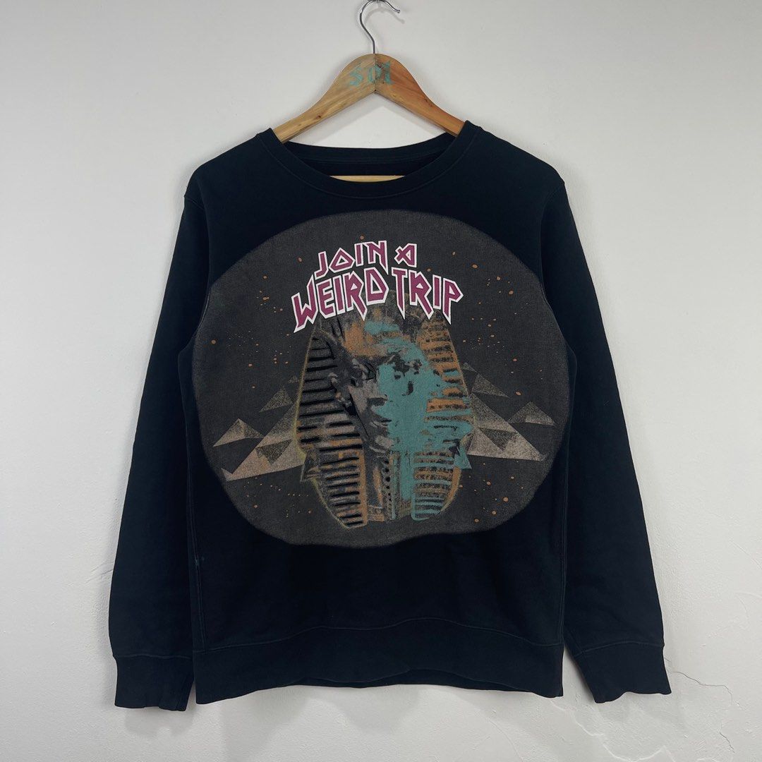 Join a weird trip shirt shop