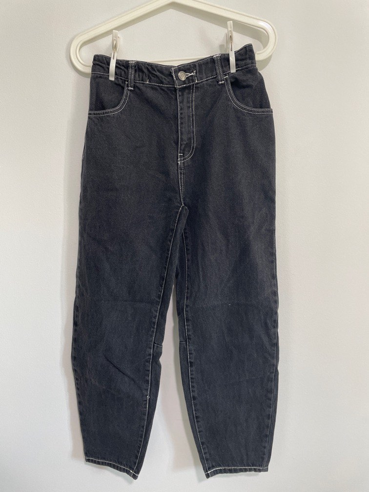 BERSHKA dad jeans, Women's Fashion, Bottoms, Jeans & Leggings on Carousell