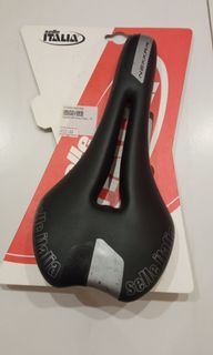 (Category: ) located in . Submitted by pedalhard (Listing ID 1224669990, Image 1). Description: .