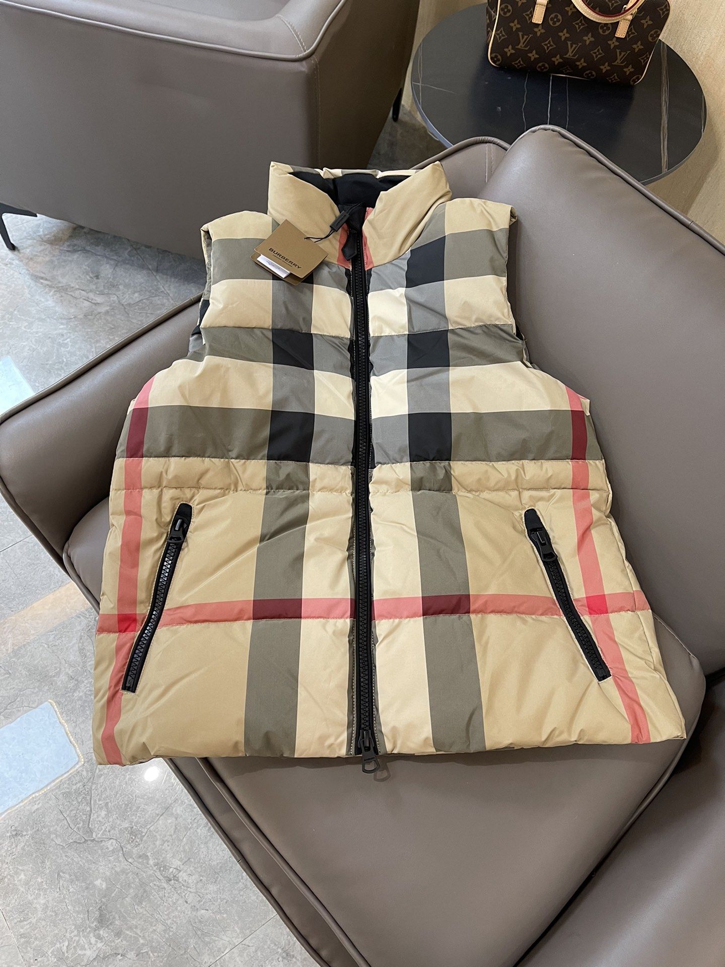 Burberry vest sale white