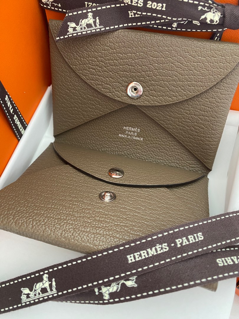 Hermès Calvi Duo Compact Card Holder Cuivre Chevre Mysore – Coco Approved  Studio