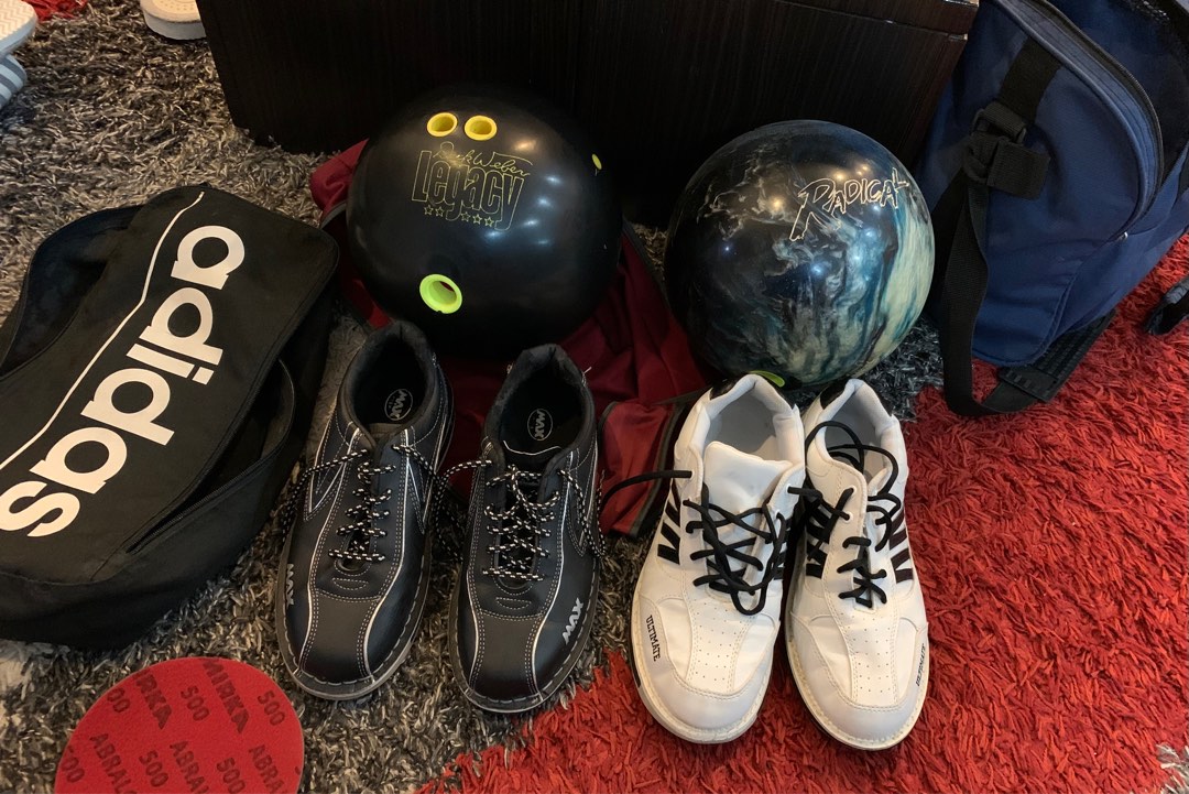 Bowling Ball and Shoes, Sports Equipment, Sports & Games, Billiards