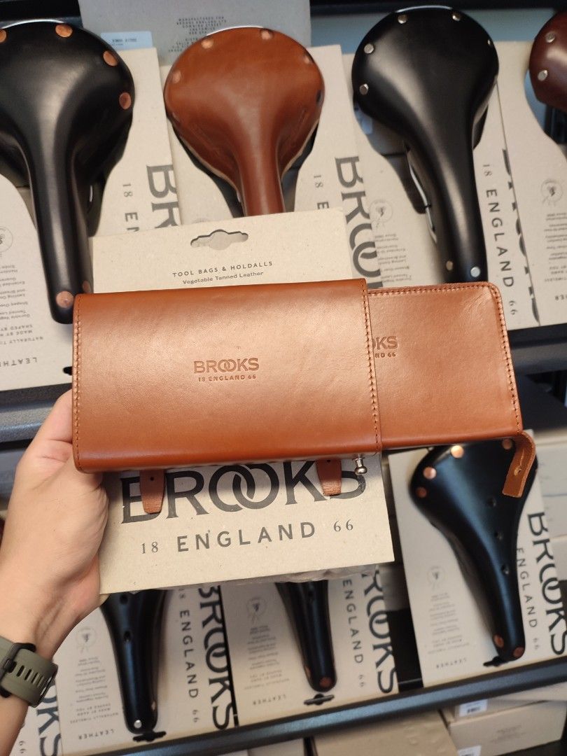 Clearance Promo Accepts CDC Brooks D Shaped Bicycle Leather Saddle Bag Sports Equipment Bicycles Parts Parts Accessories on Carousell