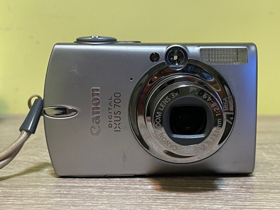 Canon IXUS 700 CCD, 攝影器材, 相機 Carousell