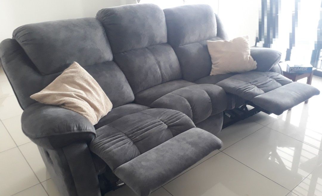 Reclining sofa sales clearance sale