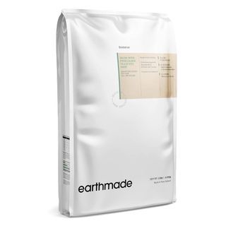 CLEARANCE! Skip to the beginning of the images gallery Earthmade Free Range Grass-Fed Beef Grain Free Dry Cat Food for All Life Stages 10lb-(C103-04-000063)
