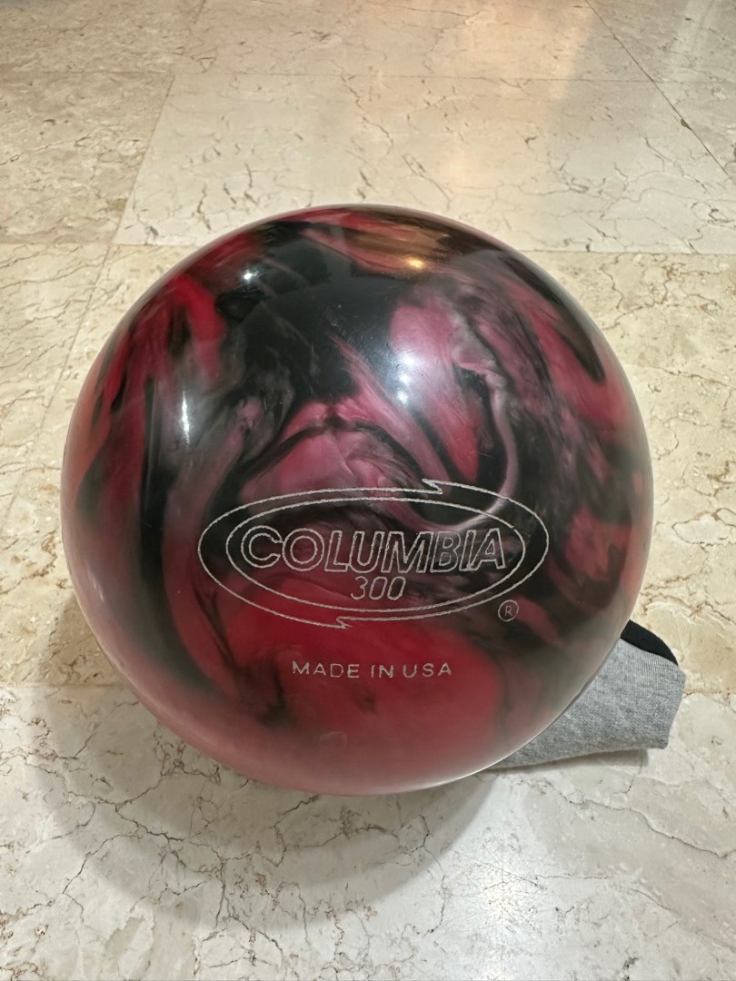 Columbia 300 WD Bowling Ball (10 LBS), Sports Equipment, Sports & Games