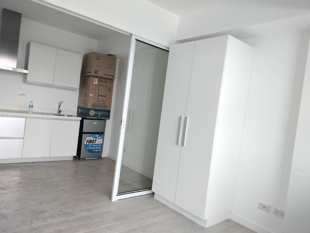 📌Condominium Unit Foreclosed Property For Sale in Azure Urban Resort