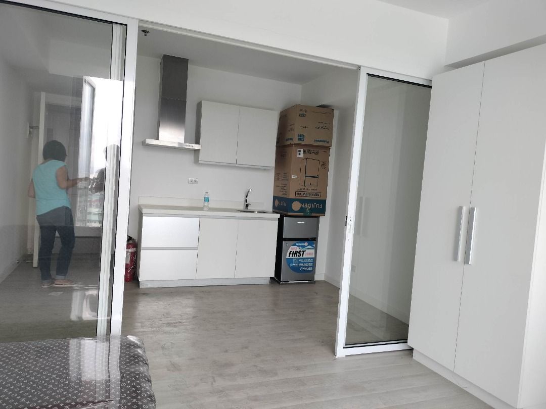 📌Condominium Unit Foreclosed Property For Sale in Azure Urban Resort