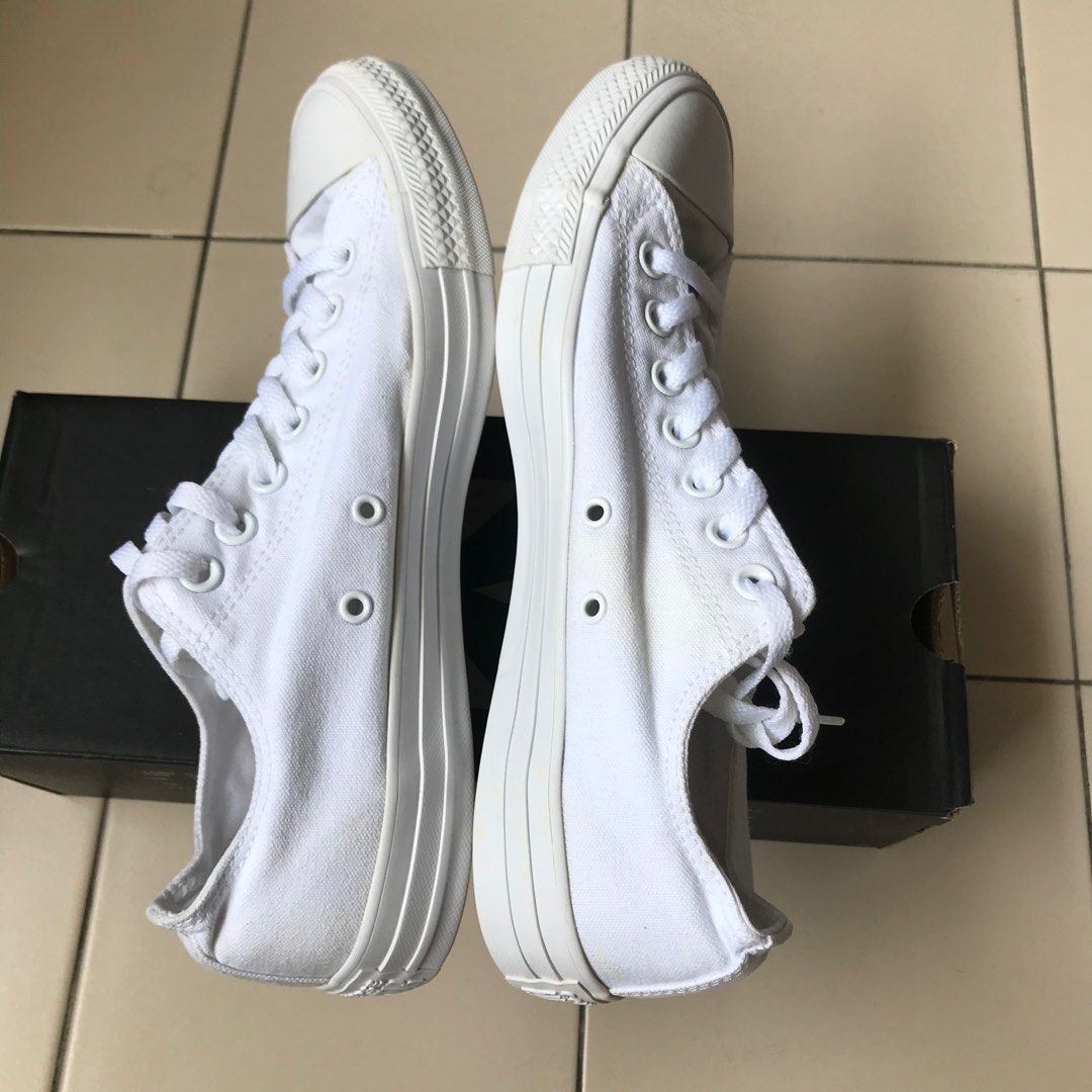 Converse All star triple white, Women's Fashion, Footwear, Sneakers on  Carousell