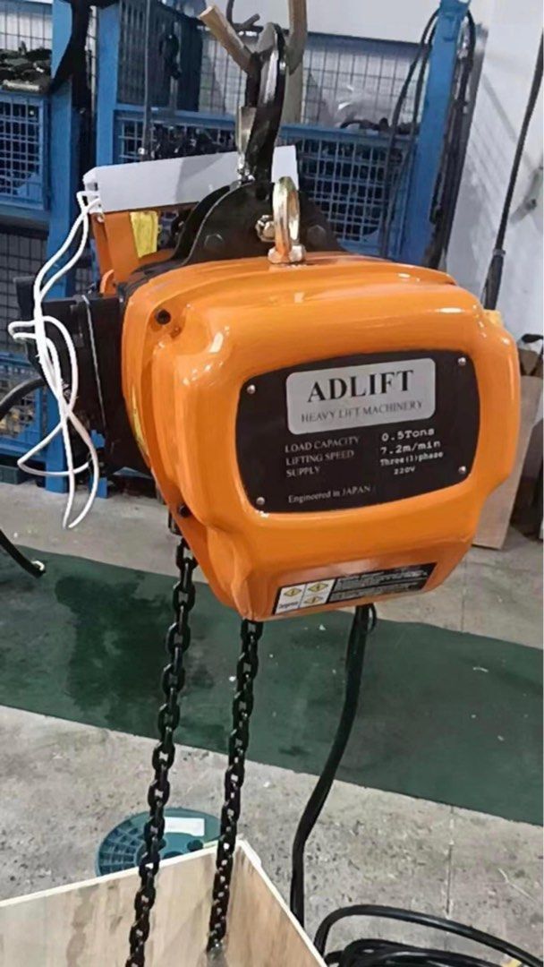 ELECTRIC CHAIN HOIST MACHINE, Commercial & Industrial, Construction