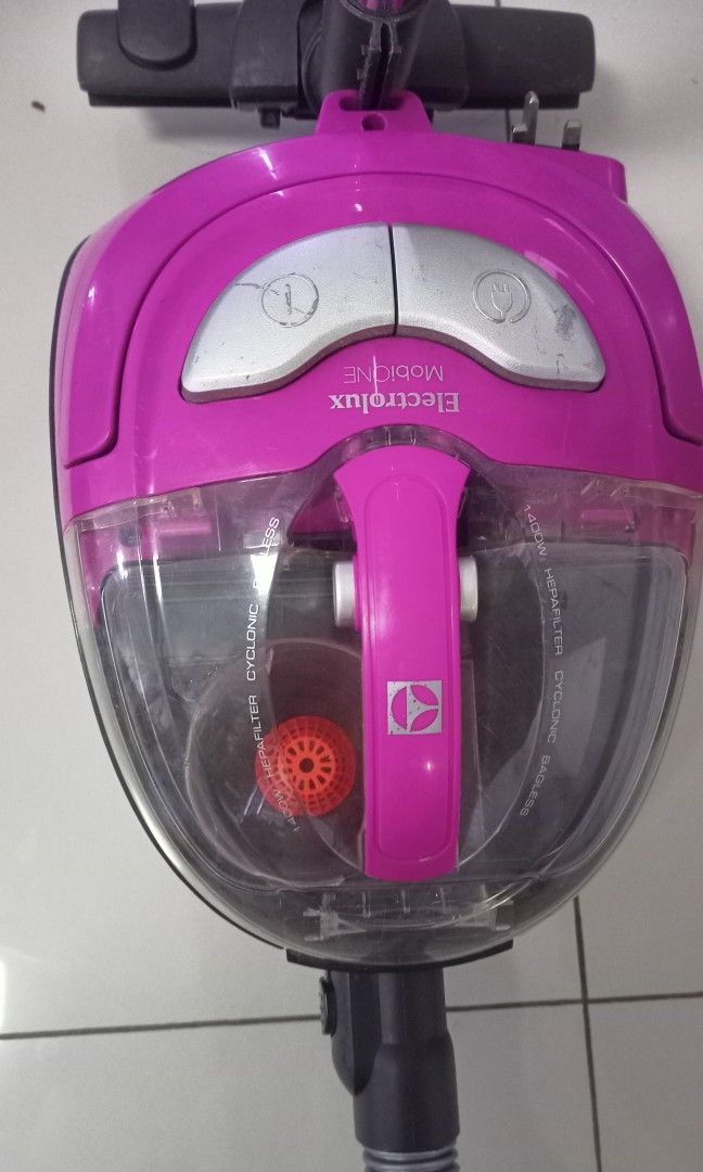 Electrolux Vacuum 1400w, TV & Home Appliances, Vacuum Cleaner