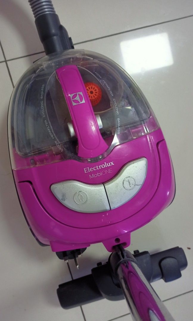 Electrolux Vacuum 1400w, TV & Home Appliances, Vacuum Cleaner
