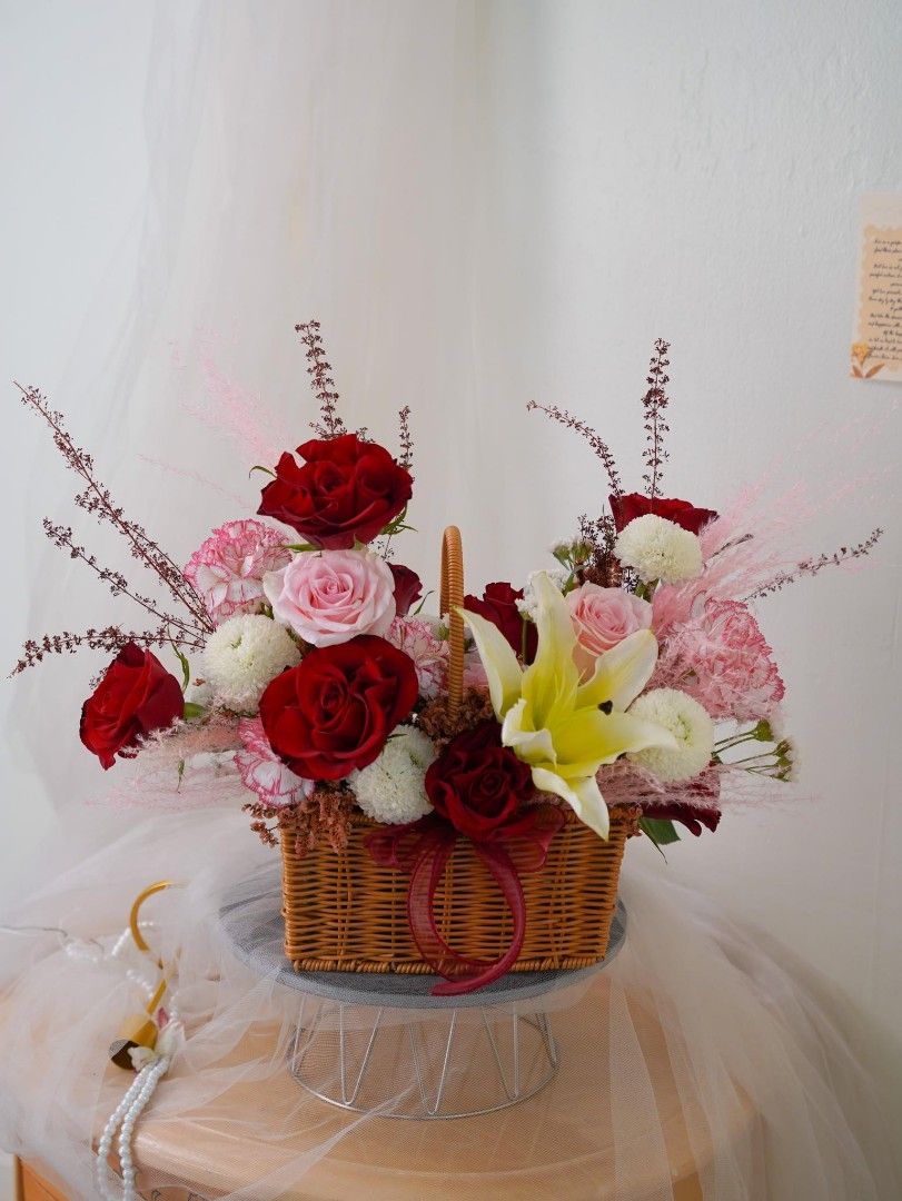 Flower basket arrangement delivery, Furniture & Home Living, Home Decor