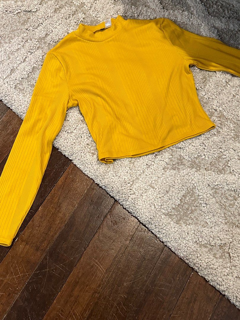Forever 21 Mustard Yellow Longsleeve Top (Category: Longsleeves) located in Makati City. Submitted by bea_anne_13 (Listing ID 1224673219, Image 1). Description: Forever 21 Mustard Yellow Longsleeve Top. Brand tag is cut out. Barely been used, no imperfections. Price negotiable. .
