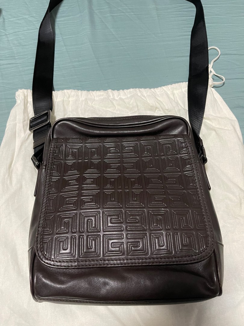 Givenchy mens crossbody bag hotsell