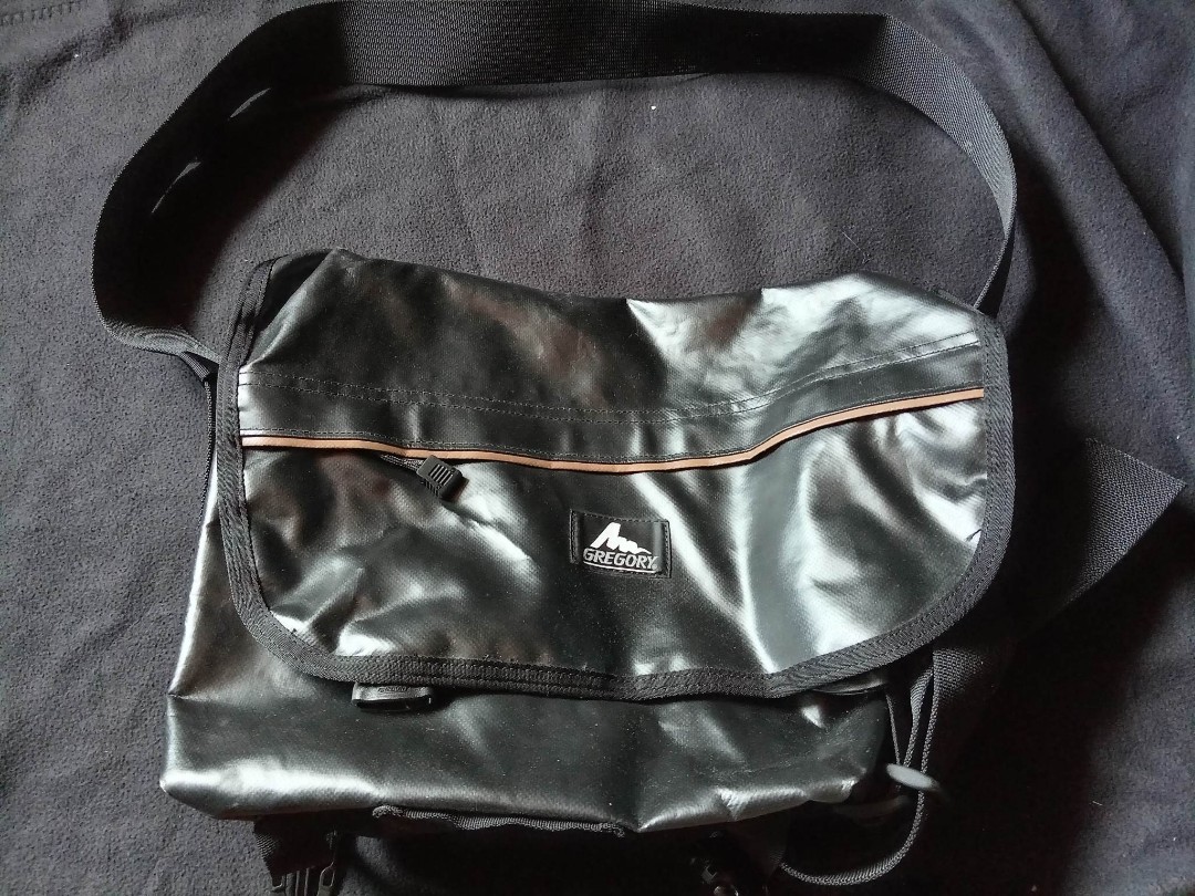 Gregory messenger bag, Men's Fashion, Bags, Sling Bags on Carousell