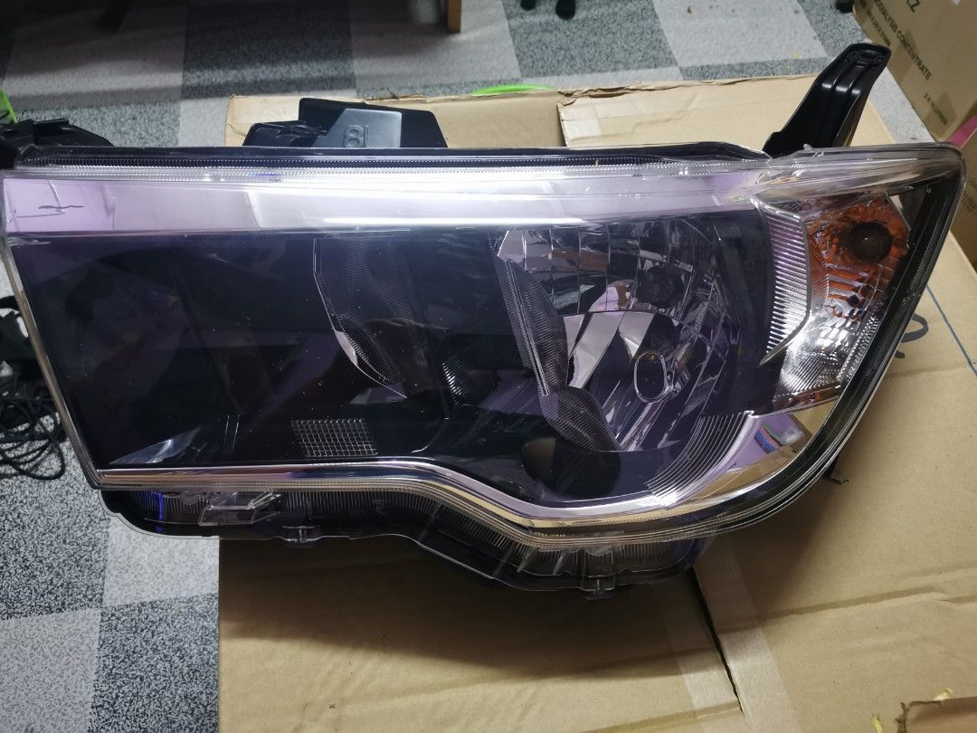 Where Is The Headlight Sensor Located? - In The Garage With - Foto 7