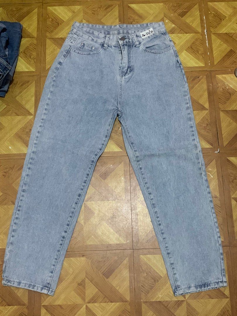 High waist light washed denim pants (Category: Jeans) located in Las Pinas. Submitted by tyrastyle (Listing ID 1224627367, Image 1). Description: 26-27” Lenght 37” Trendy.