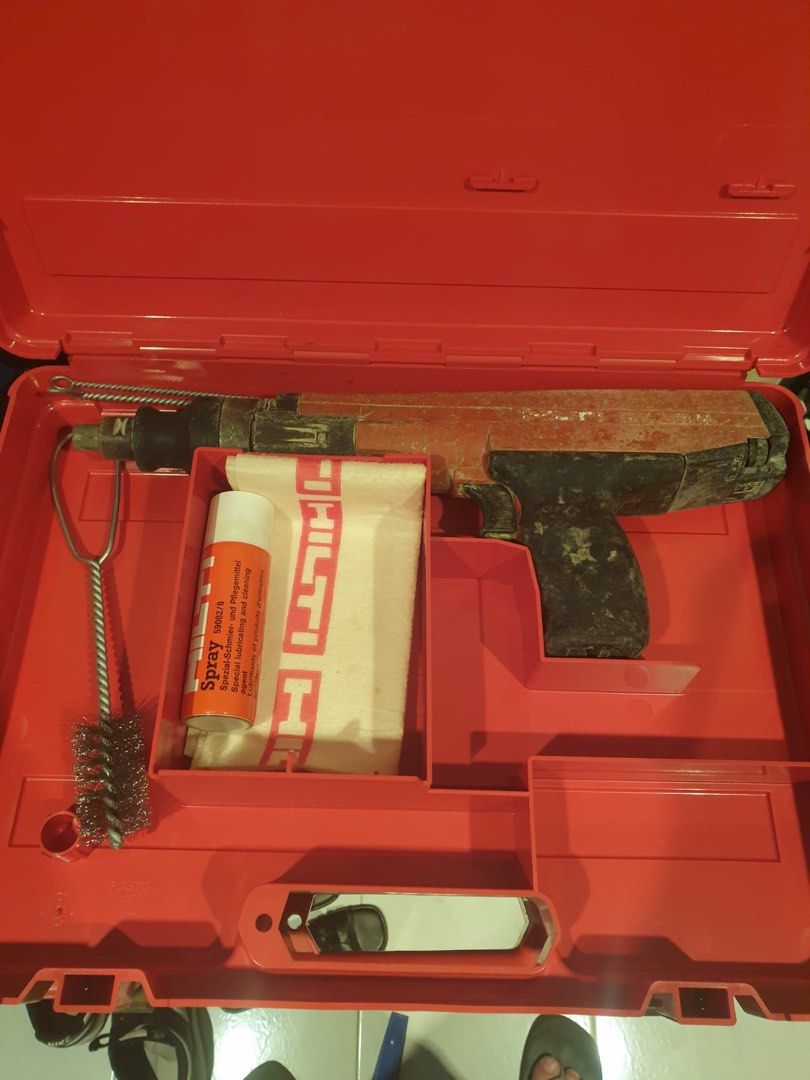 Hilti Ramset gun, Furniture & Home Living, Home Improvement & Organisation, Home Improvement