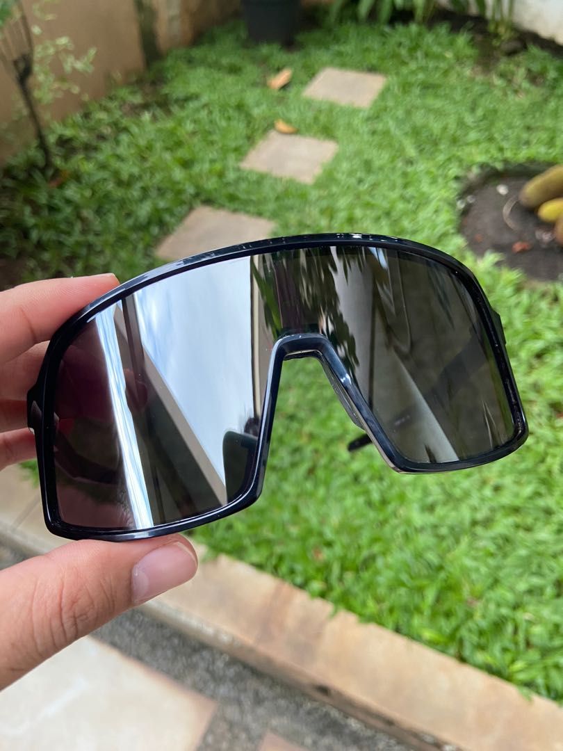 Jual oakley sutro hotsell