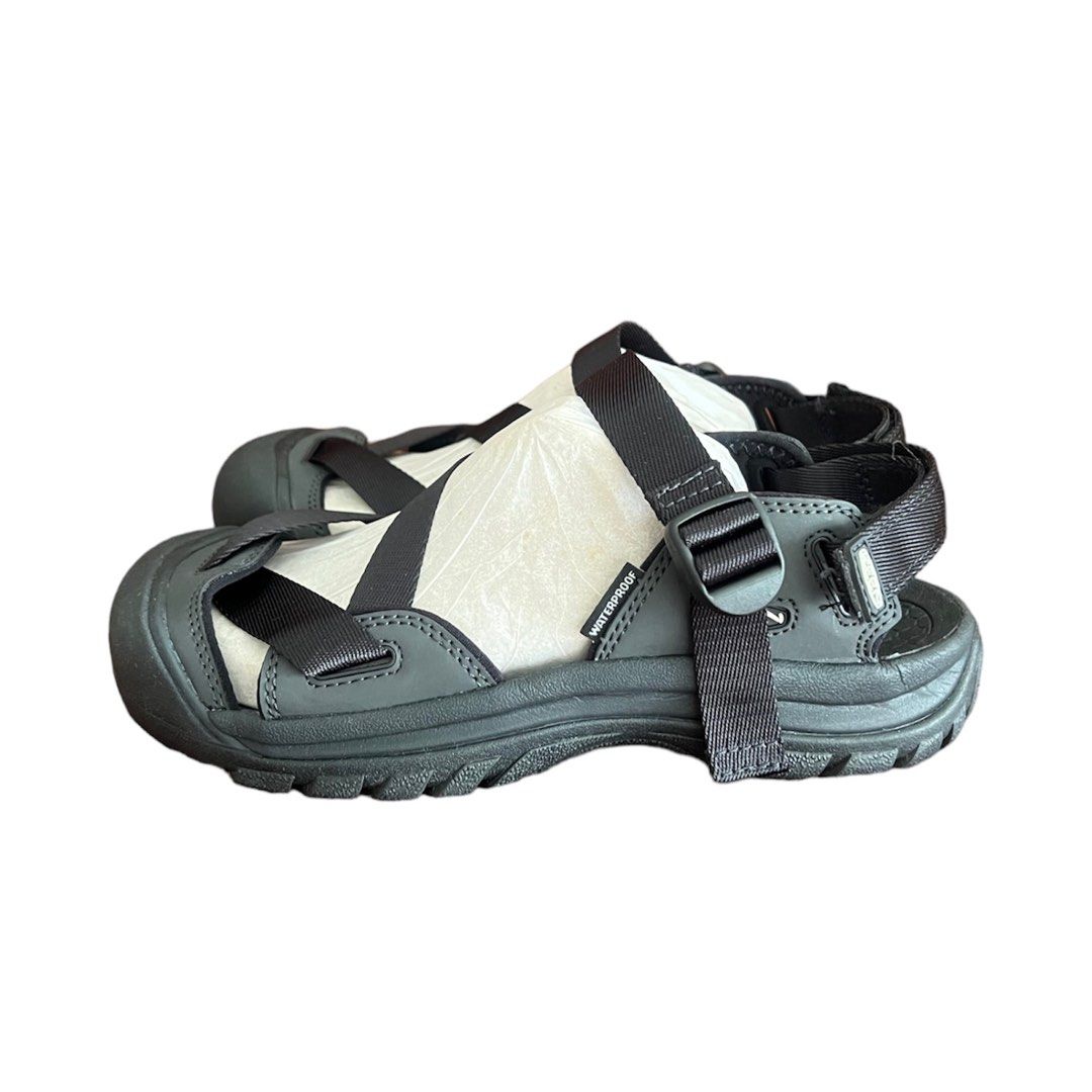 KEEN Women's Zerraport II Sandal Black/Black, Women's Fashion