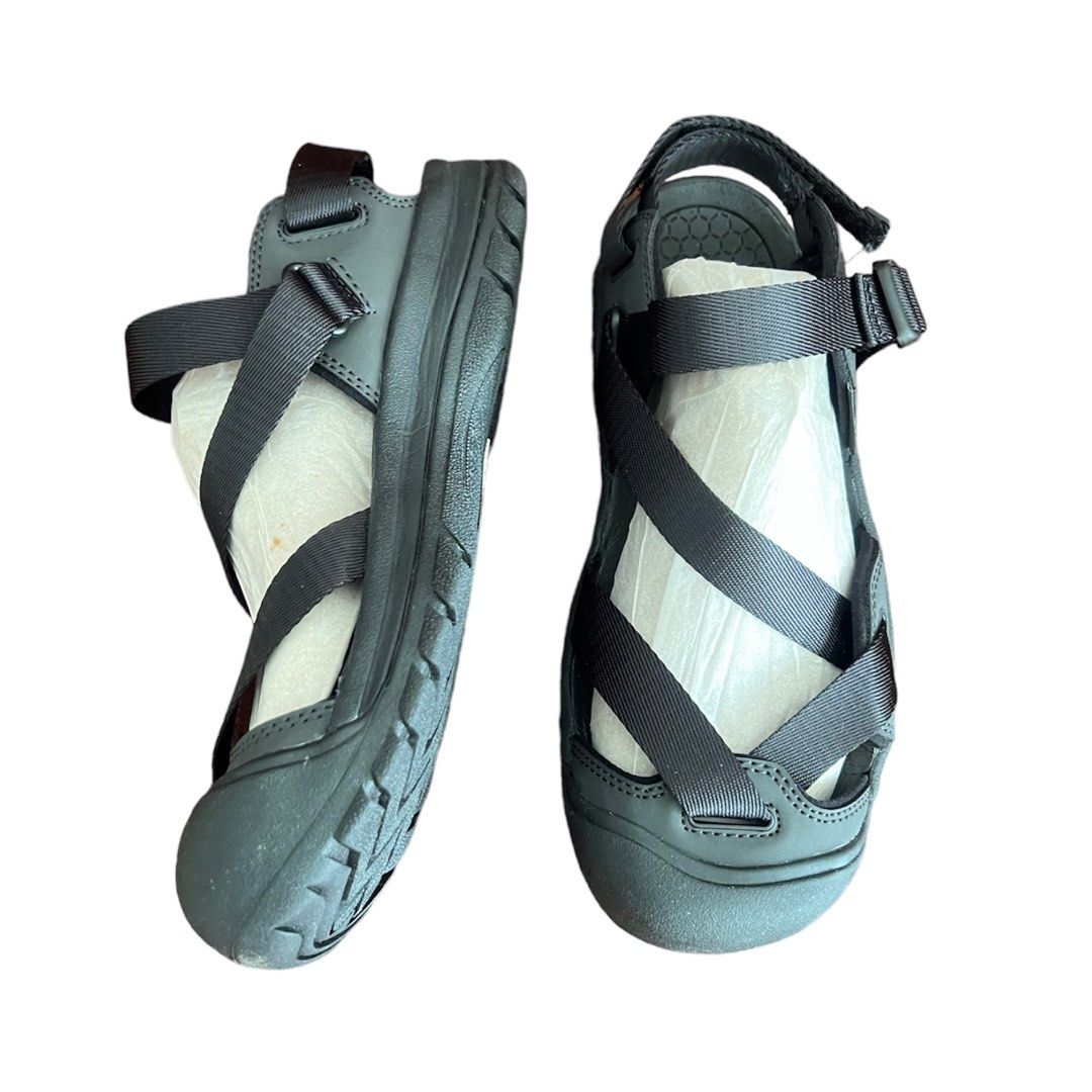 KEEN Women's Zerraport II Sandal Black/Black, Women's Fashion
