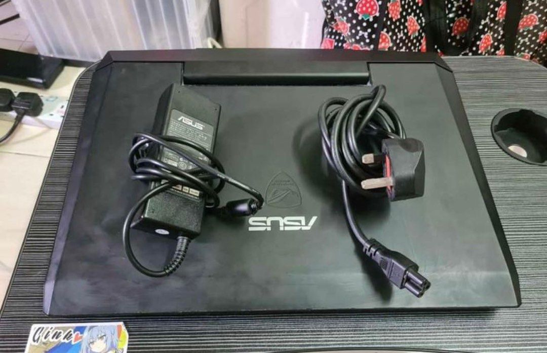 Chargeur ASUS G53 / G53S / G53SW / G53S VX7 – 19V 7.9A, Connecteur 5.5 X 2.5mm, Noir