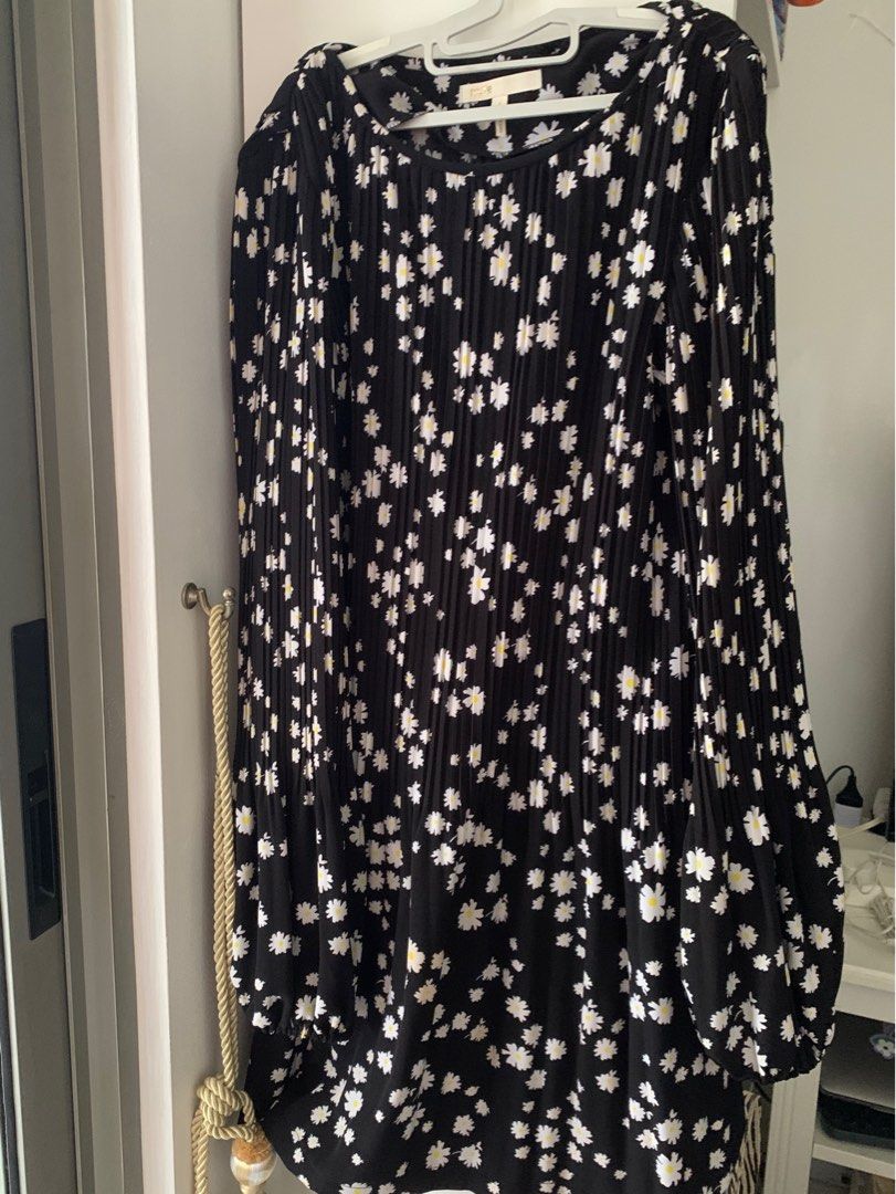 Maje Rockiz Daisy Print Long Sleeve Crepe Dress Women s Fashion Dresses Sets Dresses on Carousell