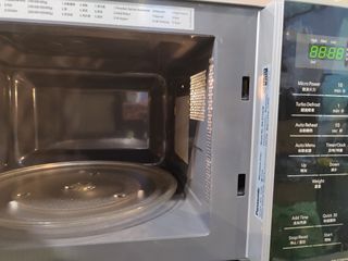 Microwave Oven 25L Panasonic