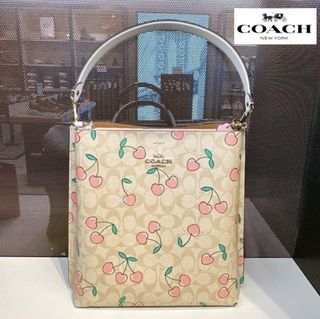 COACH Mollie Large Bucket Bag In Signature Canvas With Heart Cherry Print  NEW
