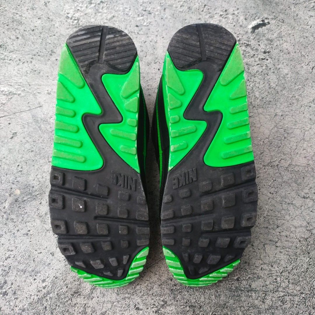 undefeated airmax