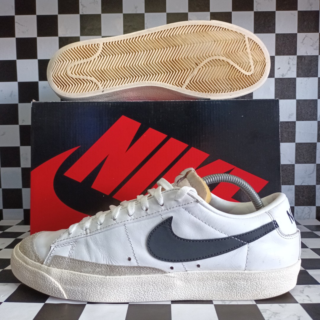 Nike Blazer Low 77 Vintage White Black DA6364-101 | Shoeshop r10 on ...