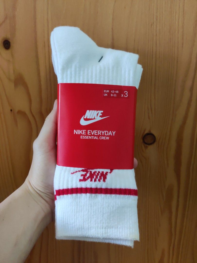 Nike everyday essential crew white red socks