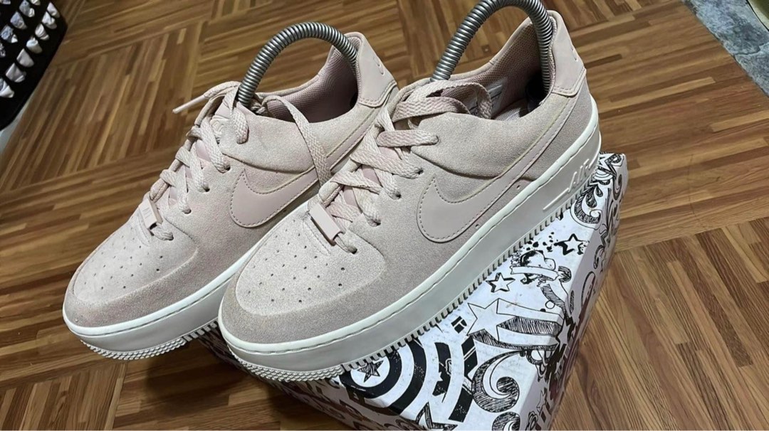 nike low sage