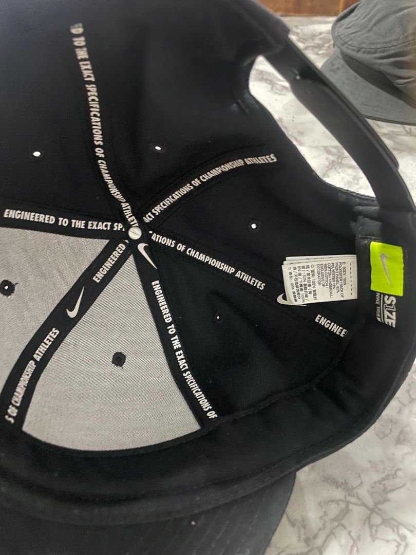 mens nike snapback
