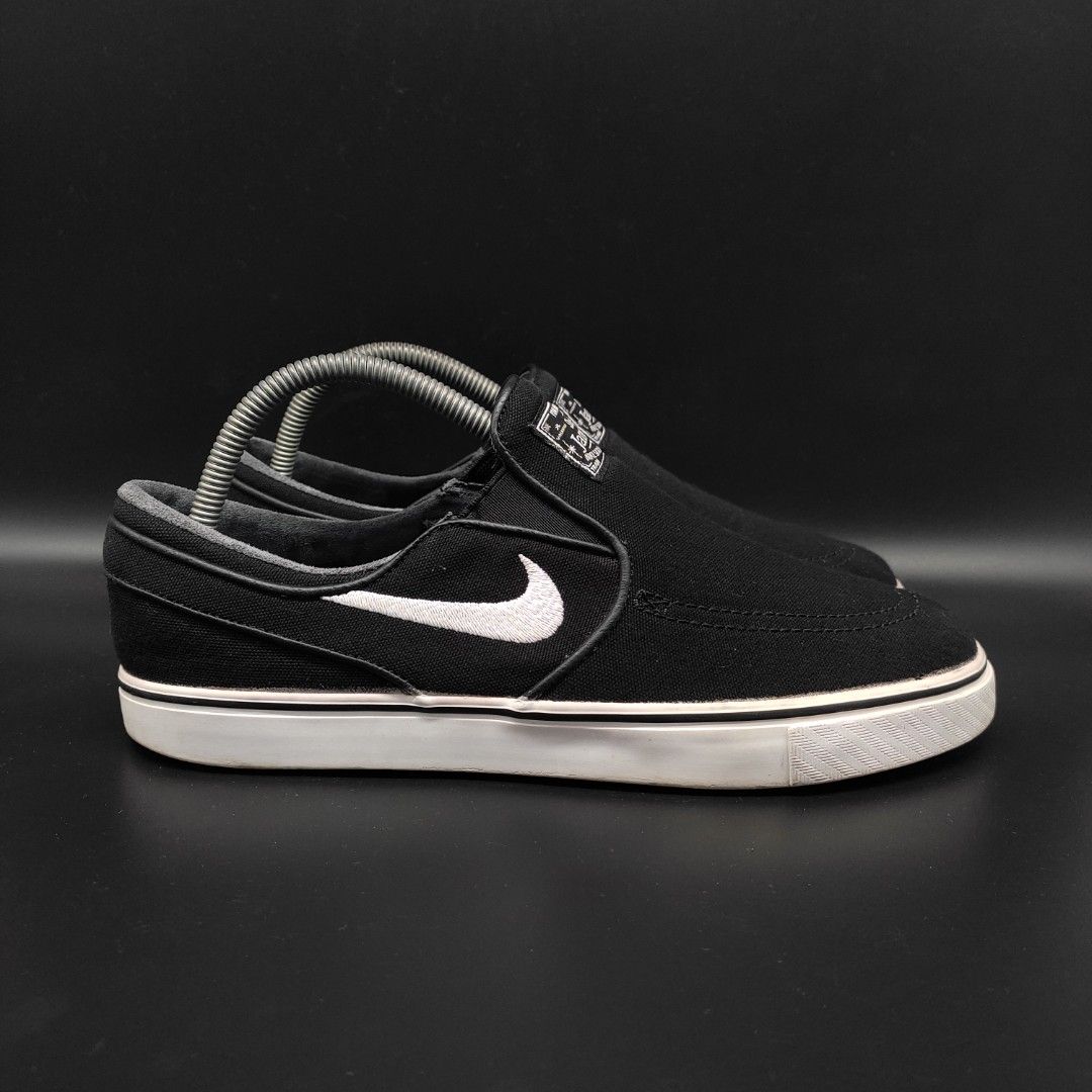 Janoski slip on online canvas