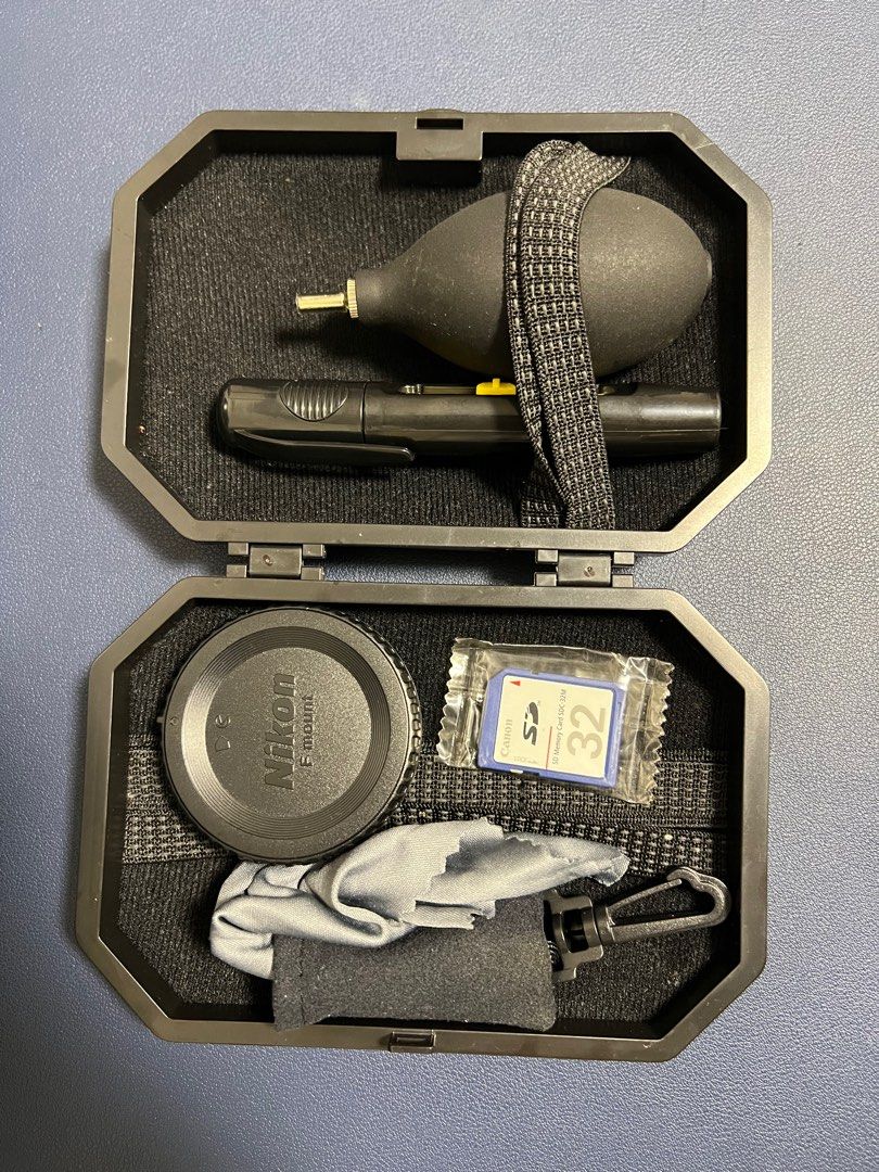 Nikon Cleaning Kit + Nikon Lens Cap + Canon Sd card, Photography