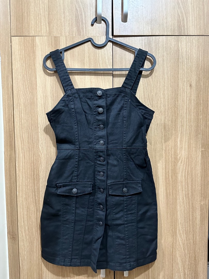 OG H&M Divided Solid Black Denim Jumper (Preloved) on Carousell