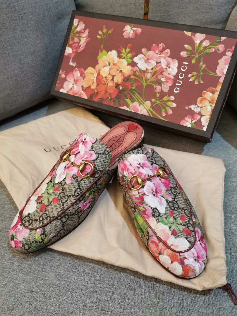 Gucci mules floral top