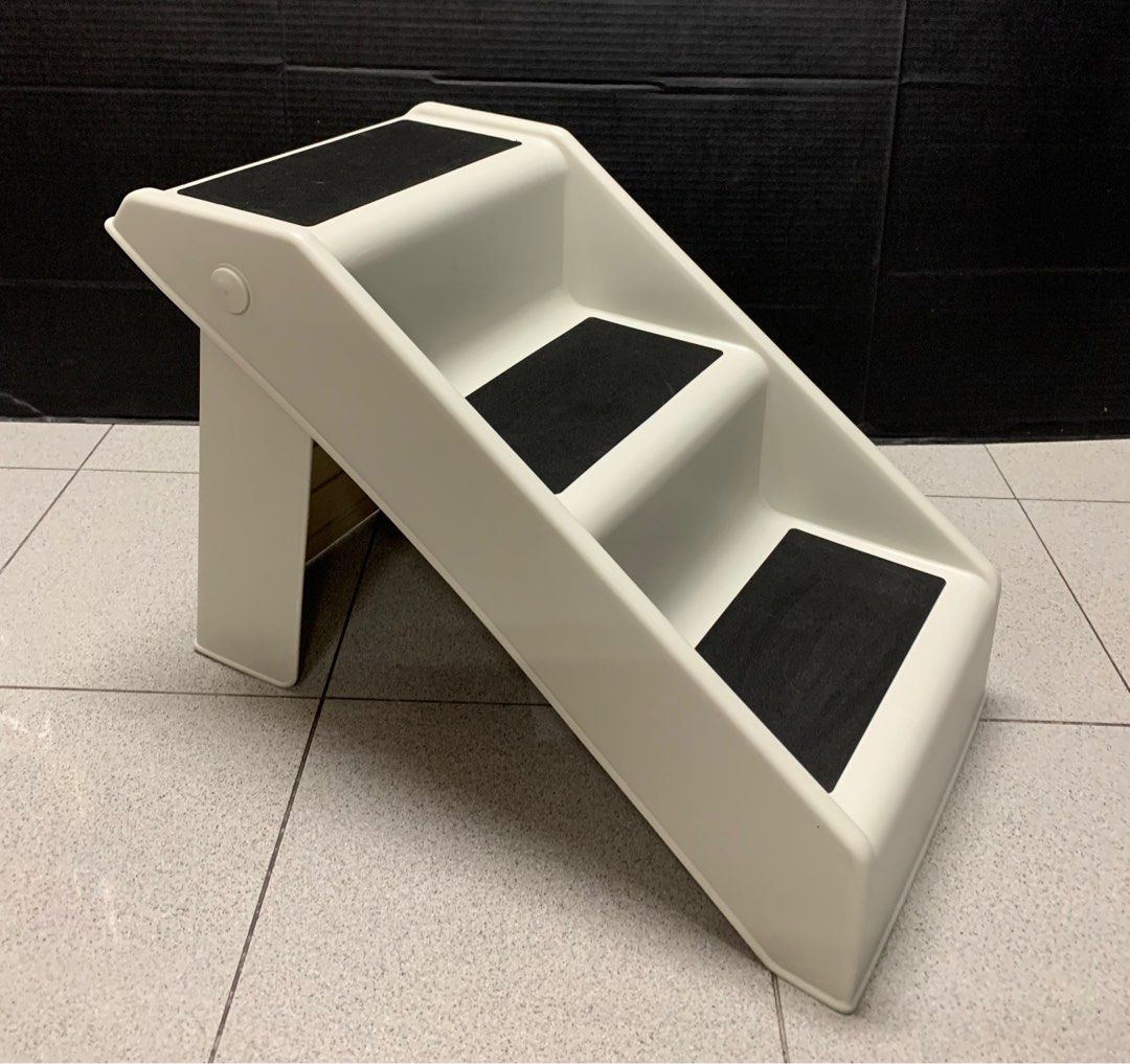 Kmart dog shop stairs