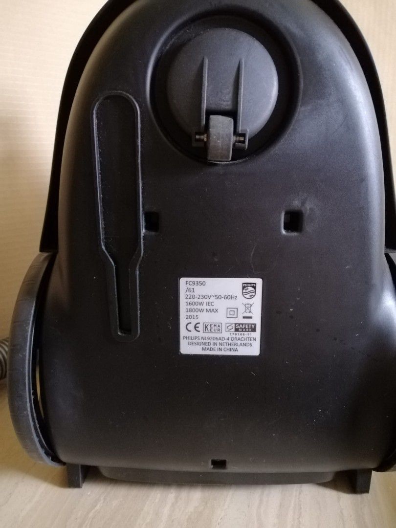 Philips FC9350/61 PowerPro Compact Bagless Vacuum Cleaner, TV & Home ...