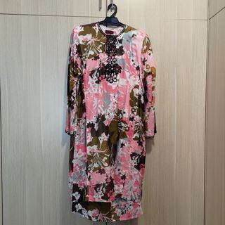 [preloved] FAIZ Boutique Modern Baju Kurung Set in Pink Floral