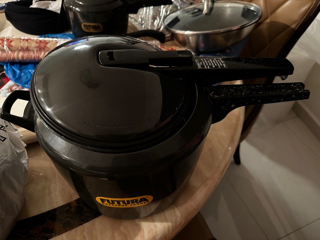 Pressure cooker Futura (5 ltr), Furniture & Home Living, Kitchenware
