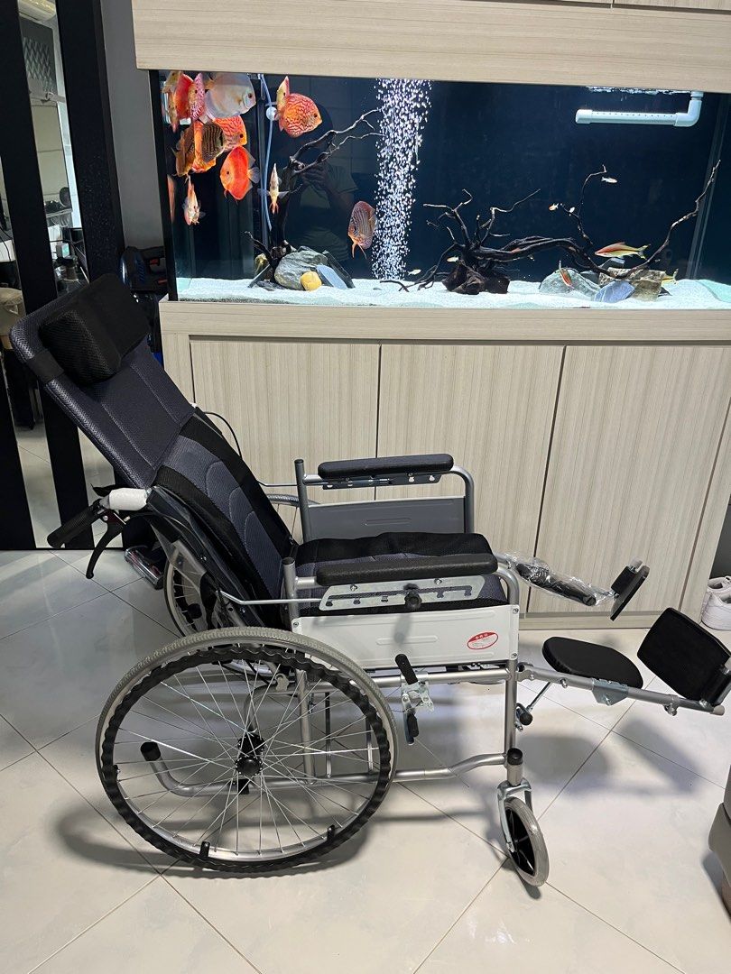 Ready Stocks Brand New Wheelchair Commode Toilet Chair Walking Frame