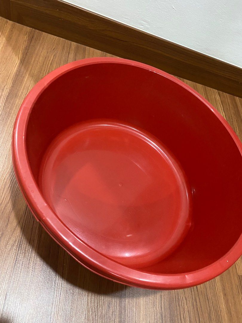 Round Plastic Wash Basin, Furniture & Home Living, Home Improvement